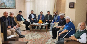 عیادت مدیران و همکاران از آقای رضوی